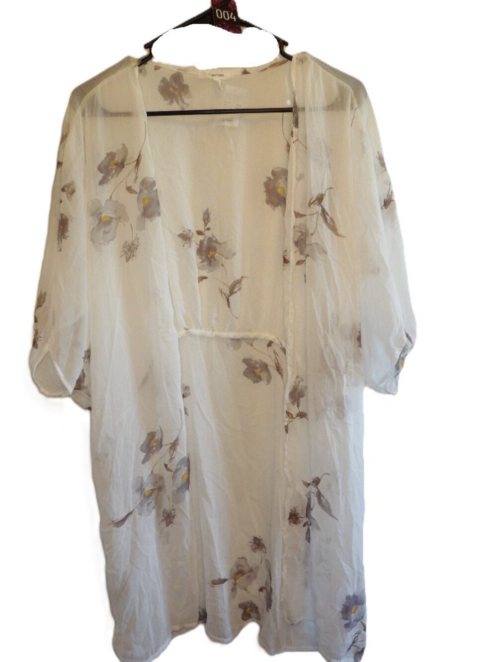 Maurices, NWT sheer white floral mid length kimono (Women's Small/Medium)